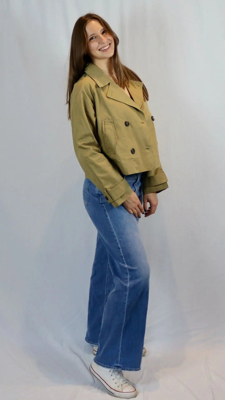 City Stroll Trench