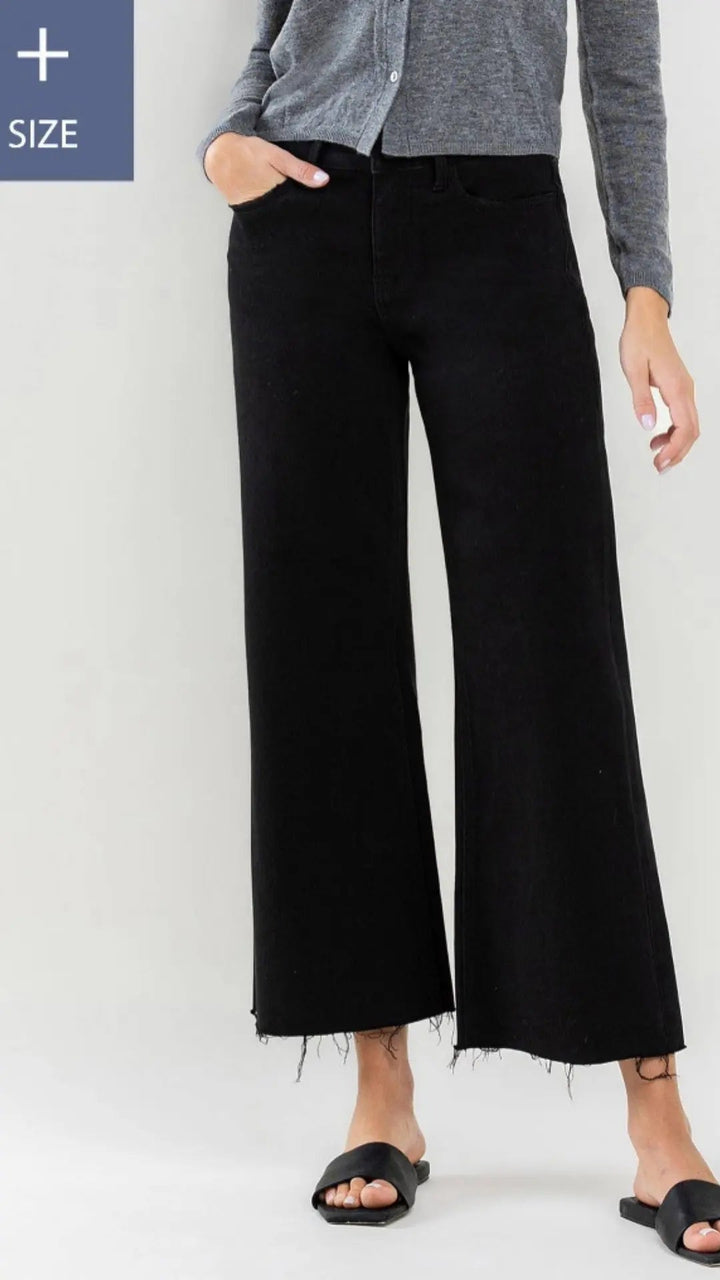 PLUS HIGH RISE RAW HEM CROP LEG JEANS