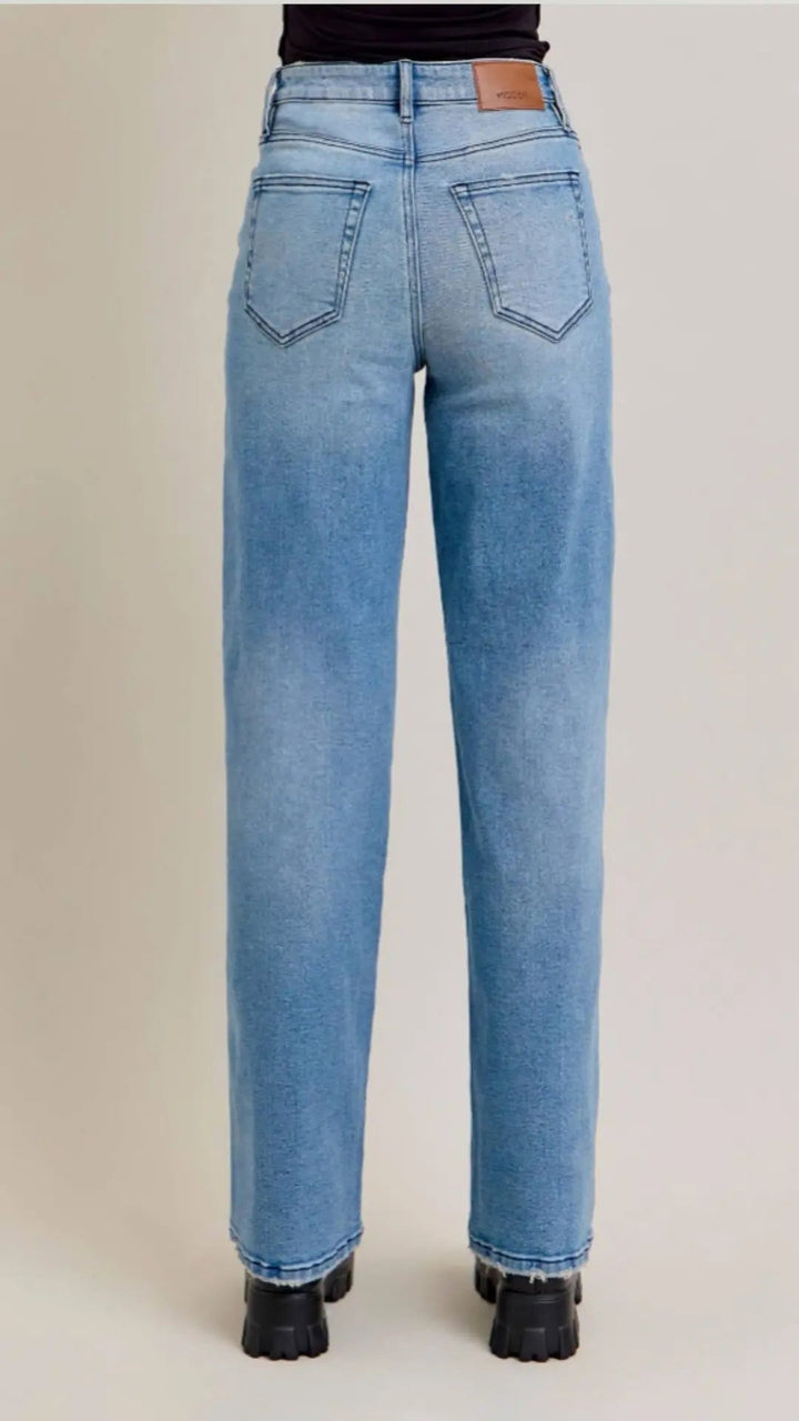 Medium Wash Curved Seam Stretch Dad Jean