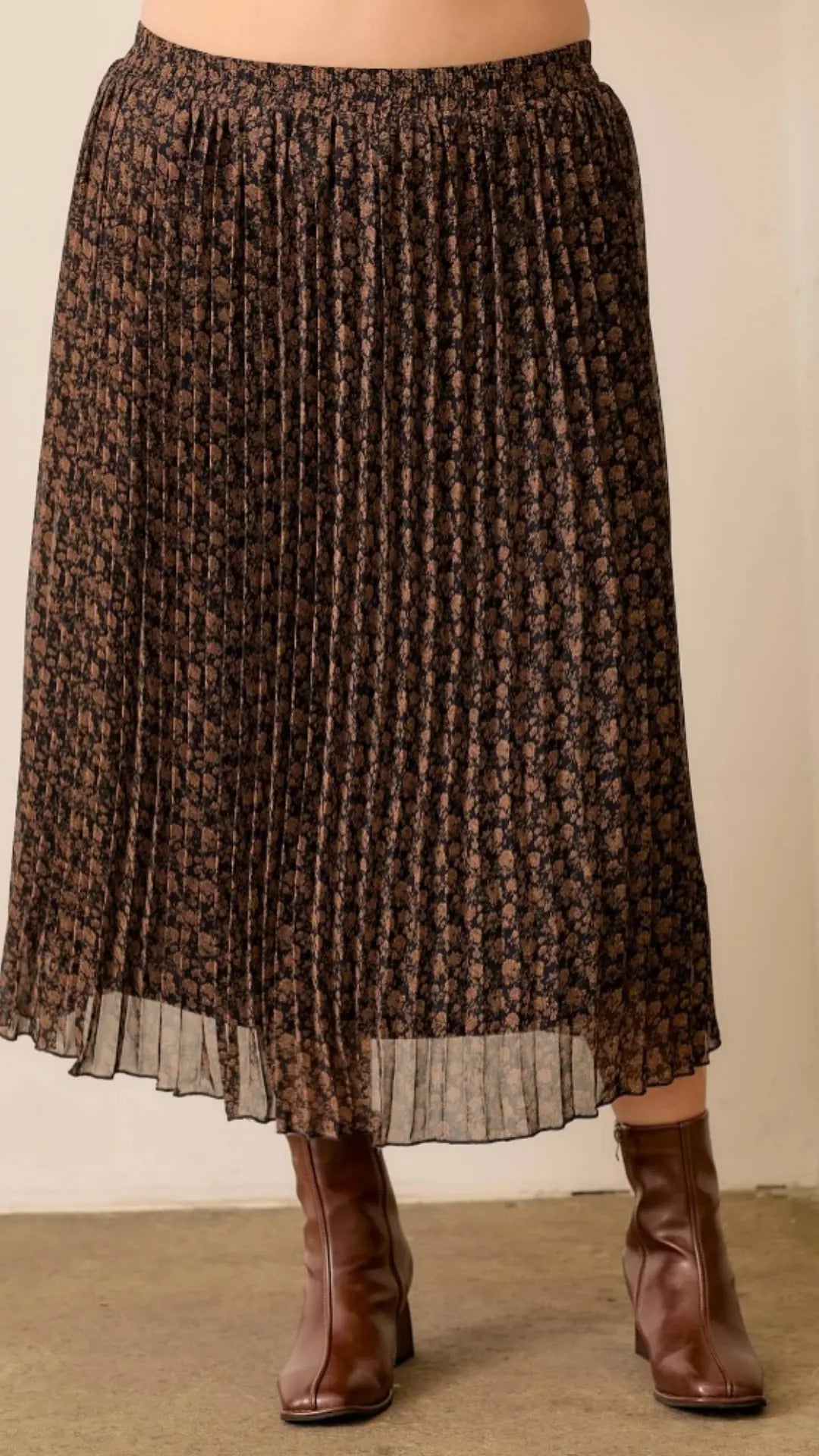 Plus - Autumn Petals Pleated Skirt